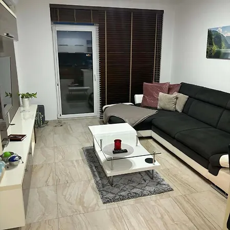 Apartment Sukromny *